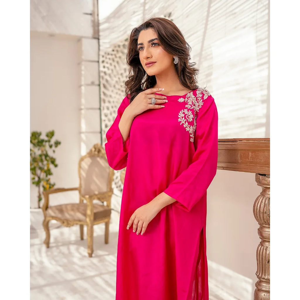 Fuchsia Noor