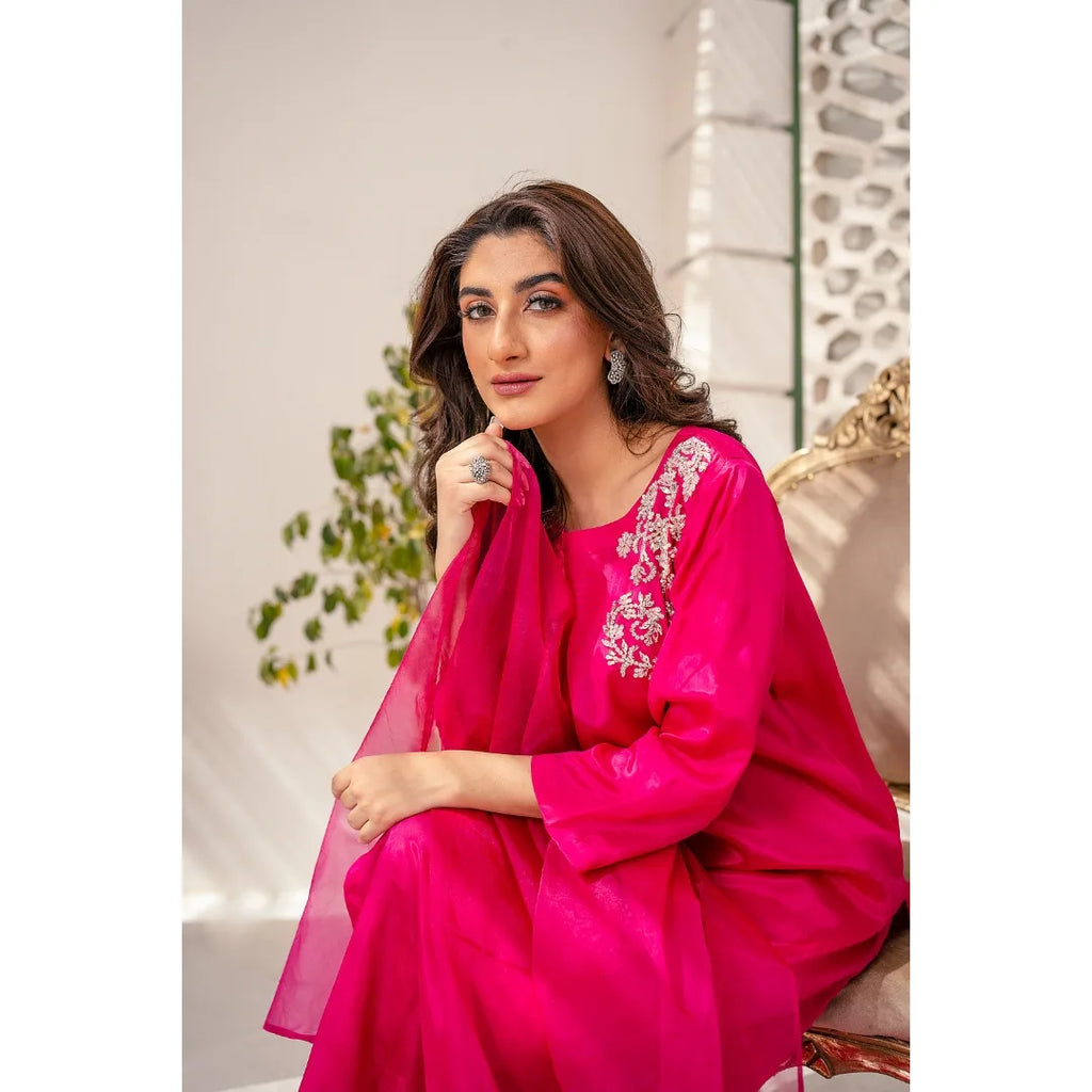 Fuchsia Noor